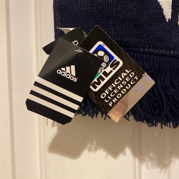 Adidas MLS Cup 2011 Los Angeles Scarf With Tags - Picture 2 of 5